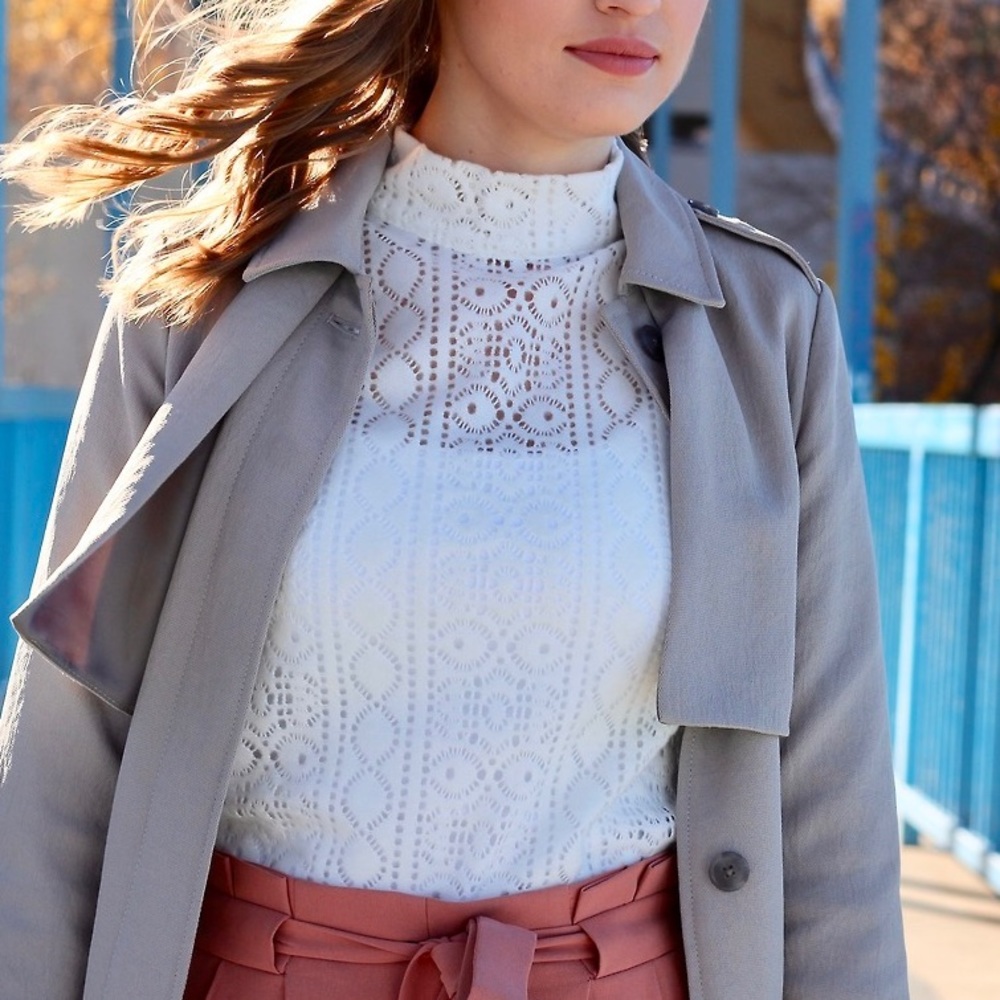 White knit crochet mock neck top